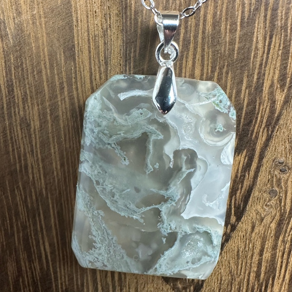Moss Agate Pendant Necklace on Silver Copper Chain - Picture 5 of 11